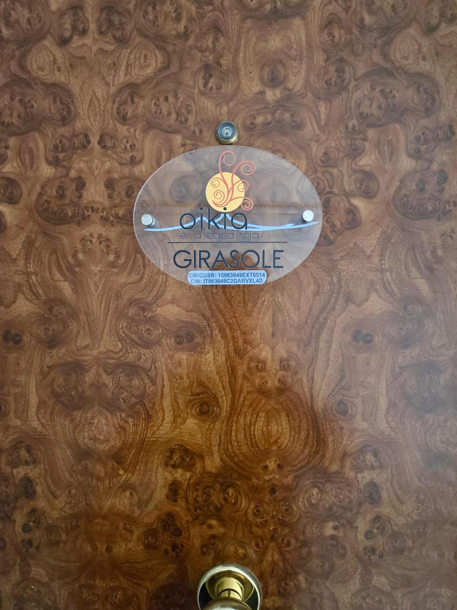 Casa Vacanze Oikia - Room Girasole Napoli Eksteriør billede